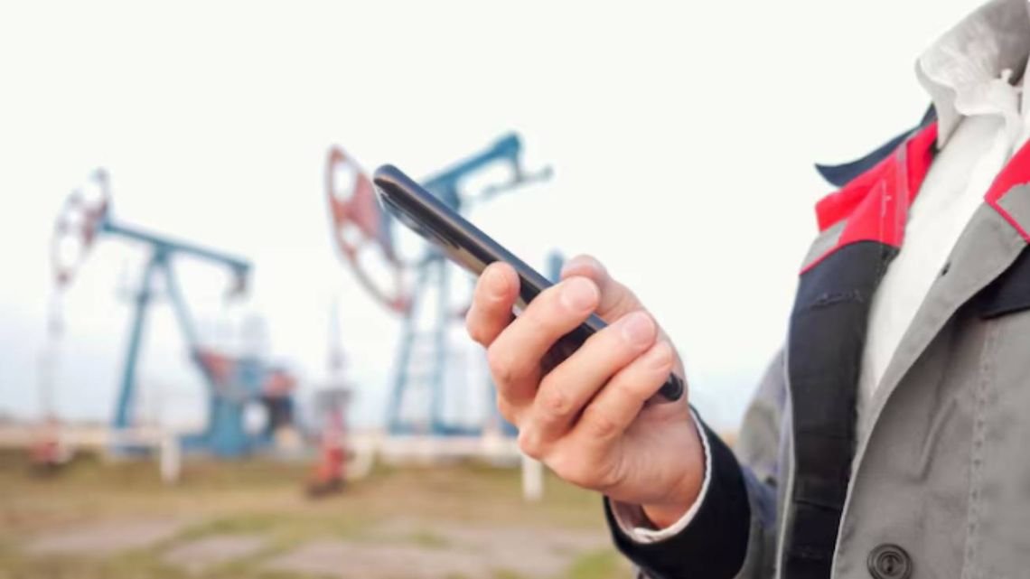 Petróleo: cerca de los u$s 100, el barril cierra una semana de máxima tensión