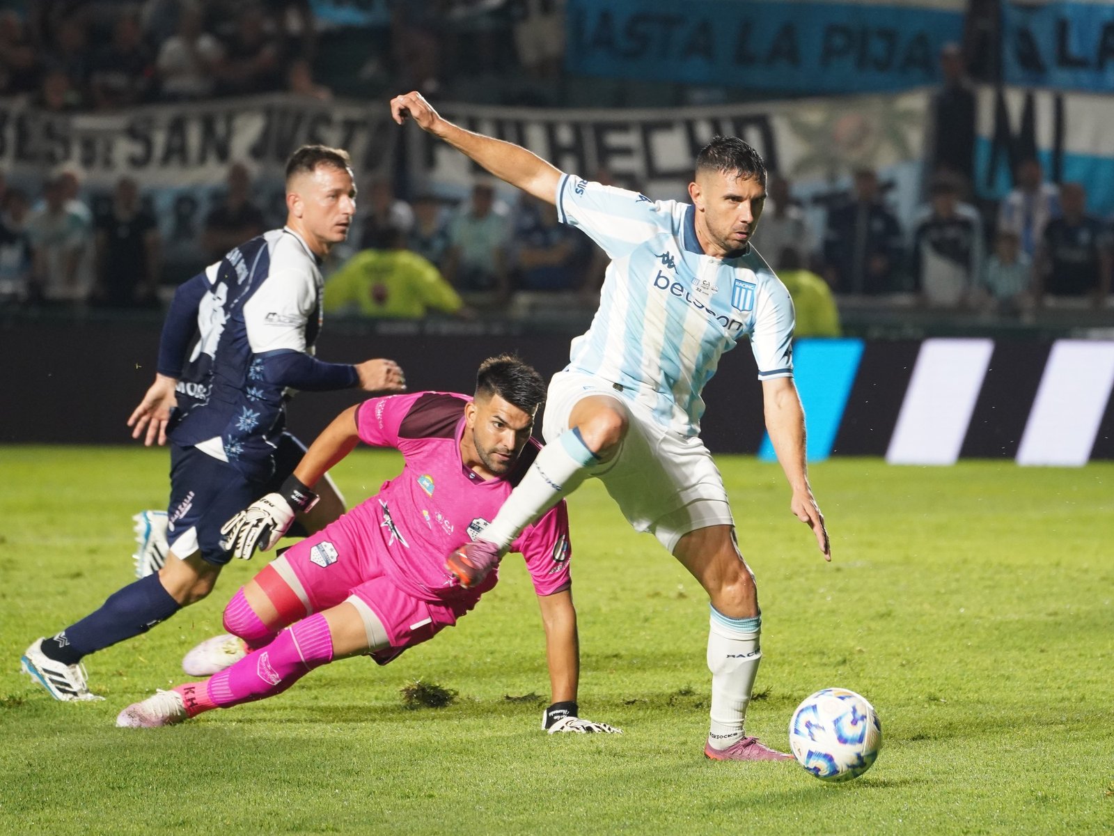 Racing, Boca y el Rojo esperan rival, River y San Lorenzo ya lo conocen