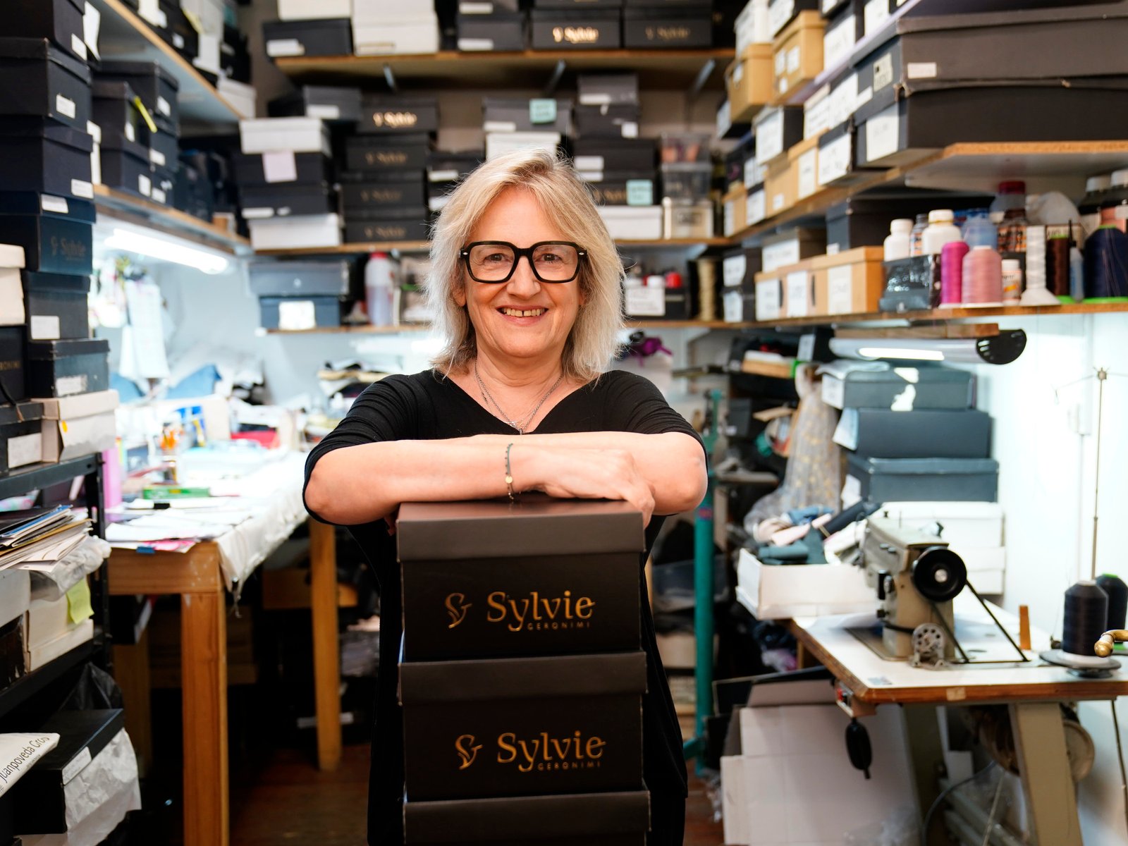 Sylvie Geronimi, la zapatera que diseñó para celebrities como Marilú Marini y Brigitte Macron