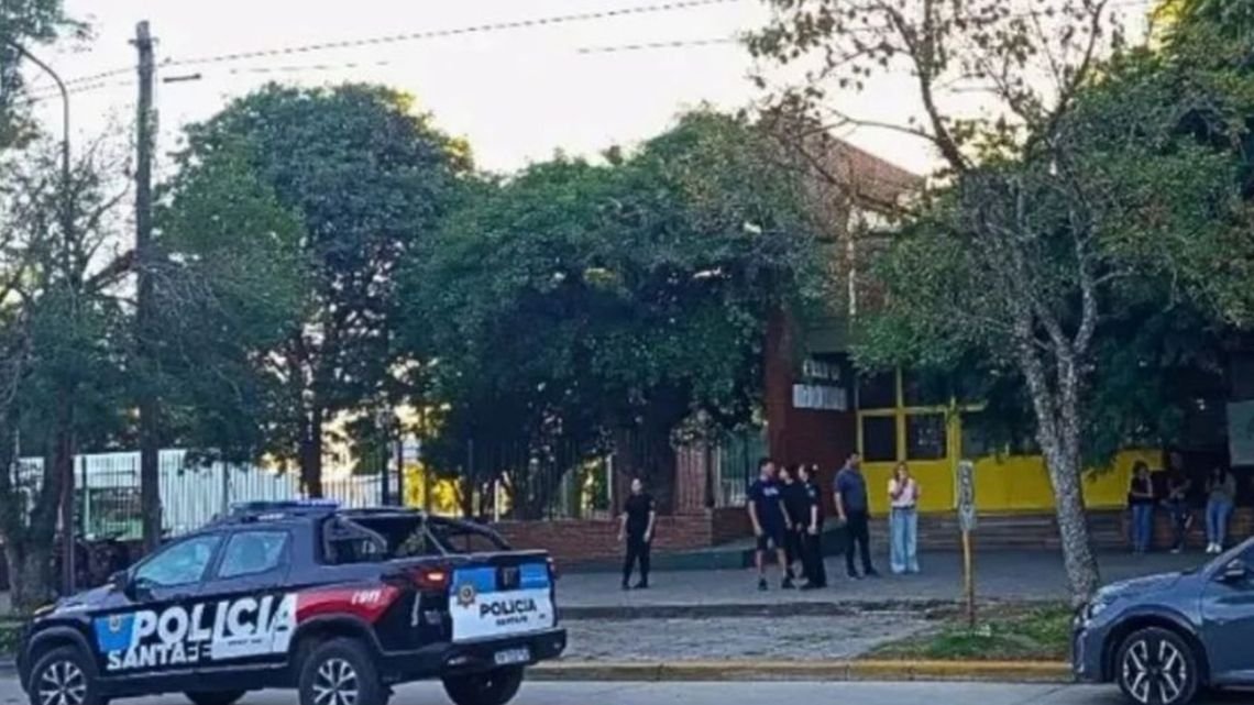 Tiroteo en Santa Fe: un alumno entró a una escuela a los tiros y mató a un compañero de 13 años