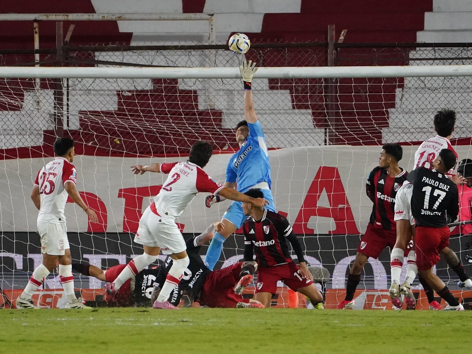Video: el gol que falló Blondel ante Beltrán en la última jugada del partido :: Olé