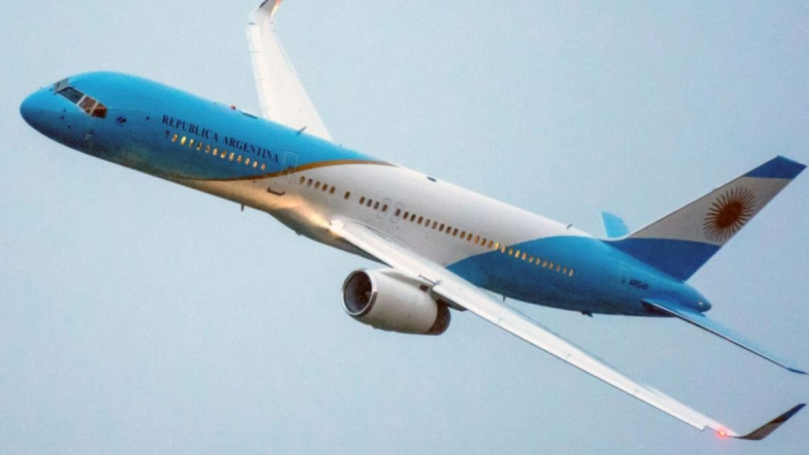 Vino, vio y voló: Milei se fue de nuevo, esta vez a ver a Orbán y un foro de la CPAC en Hungría