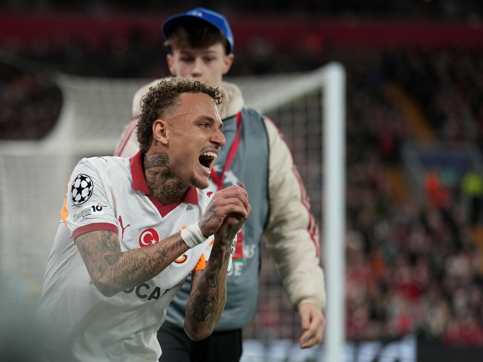 el drama de Noa Lang, el futbolista de Galatasaray que será operado para reconstruirle el pulgar