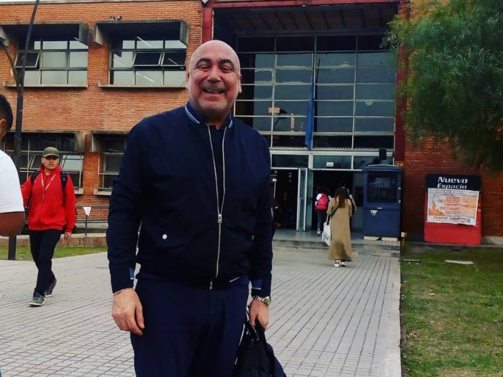 quién era el hombre que apareció asesinado y maniatado en su casa en Caballito