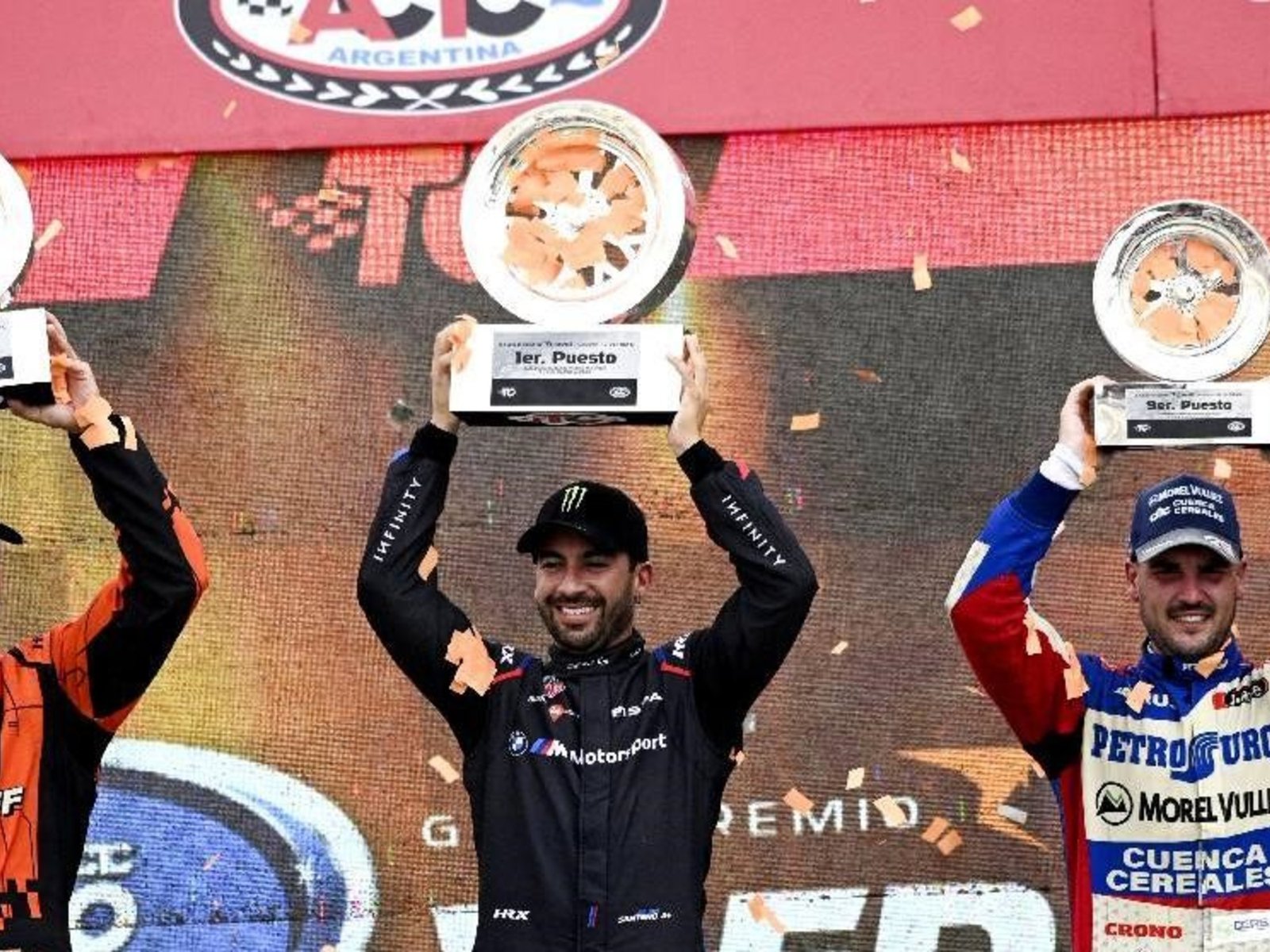 volvió a ganar en el Turismo Carretera tras otra final plagada de interrupciones en Río Negro