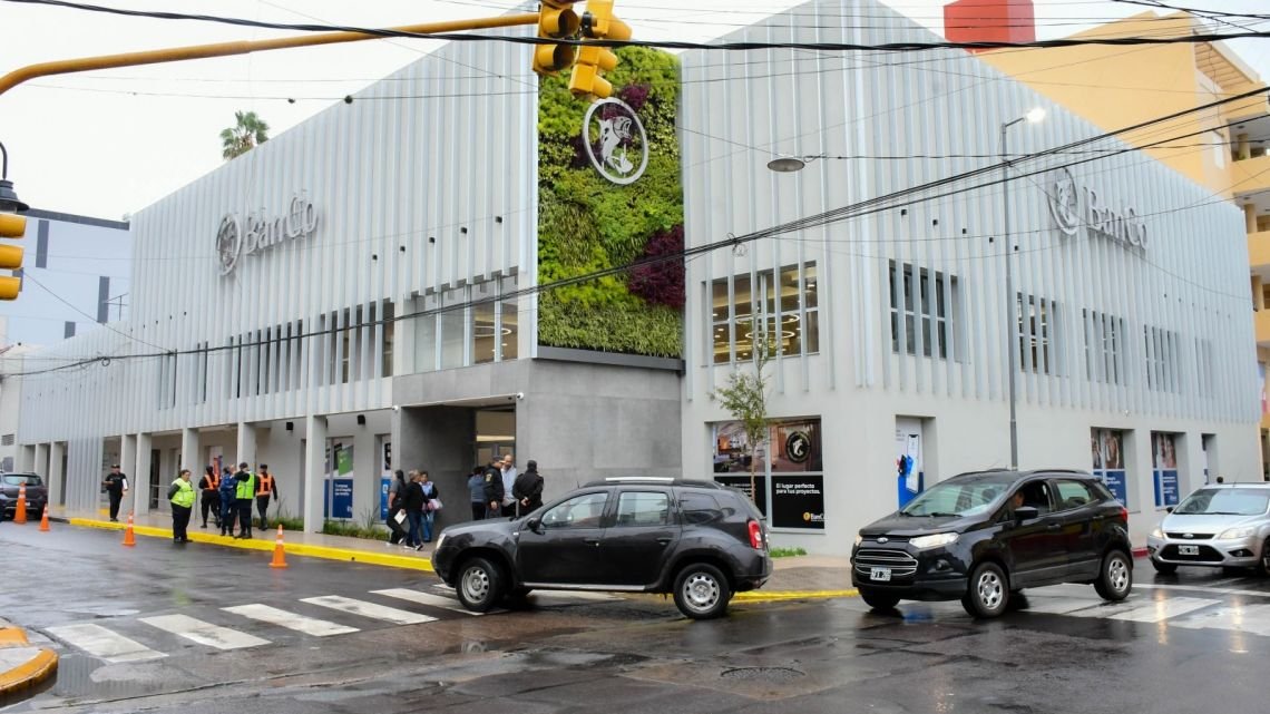 Así quedó la renovada Casa Matriz del Banco de Corrientes: tecnología y valor histórico