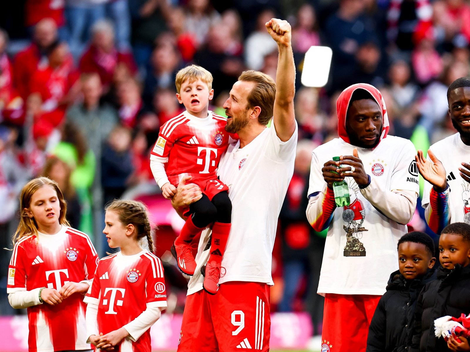 Bayern Múnich, en modo imperial, se consagró campeón de la Bundesliga y estiró su dominio histórico en Alemania