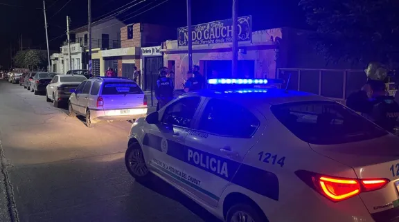 Cierre preventivo un local de avenida Estados Unidos por falta de habilitación y ruidos molestos