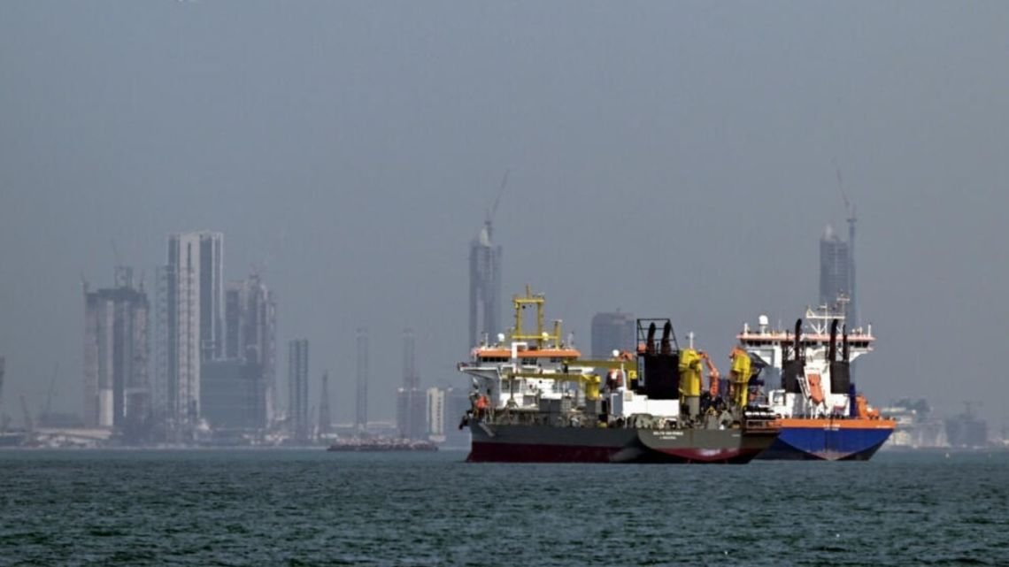 Con Ormuz en reapertura, el petróleo cae por debajo de US$100