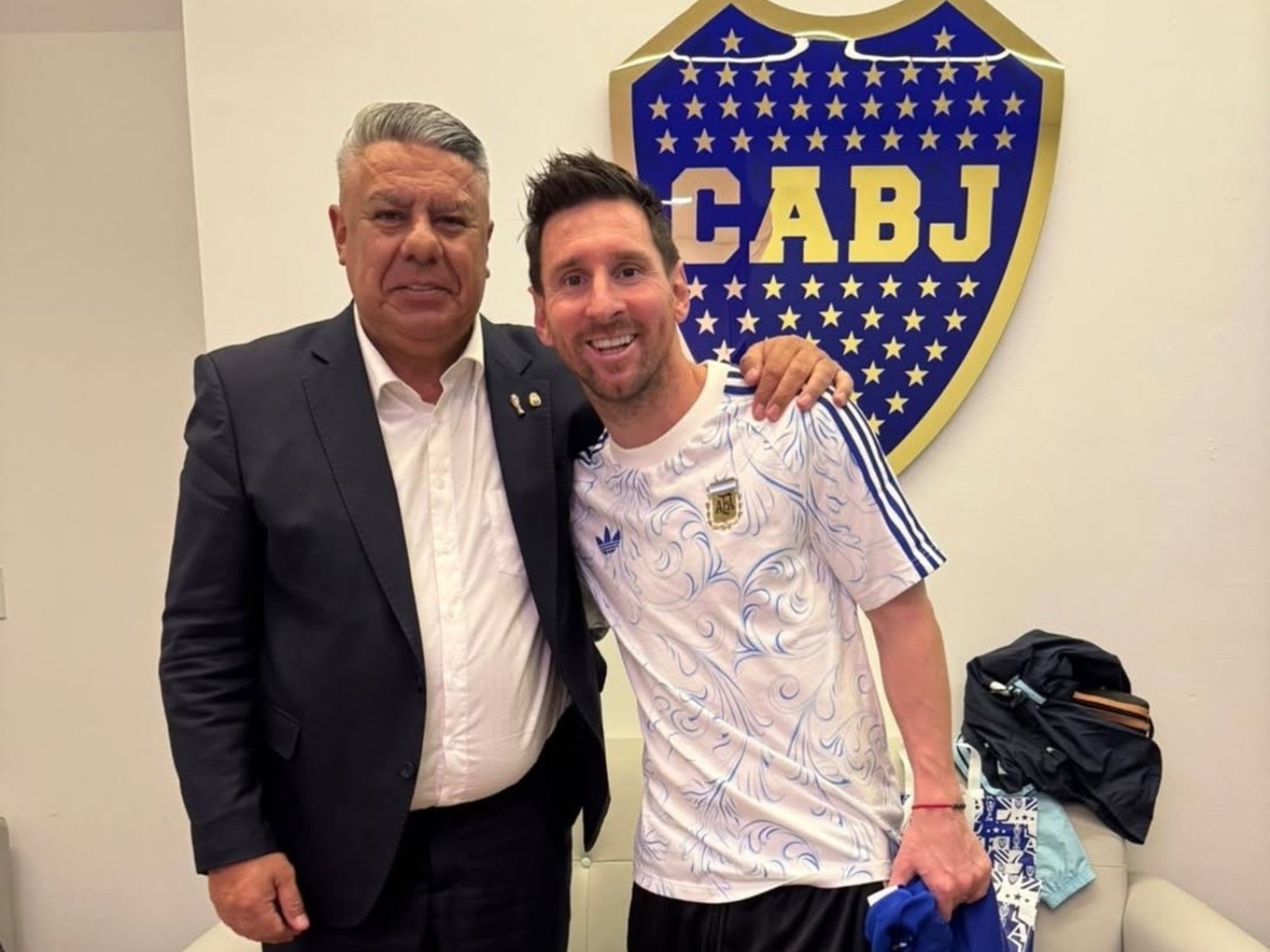 El mensaje de Chiqui Tapia tras los amistosos de la Selección Argentina y la foto con un Messi sonriente: "Vamos con todo"