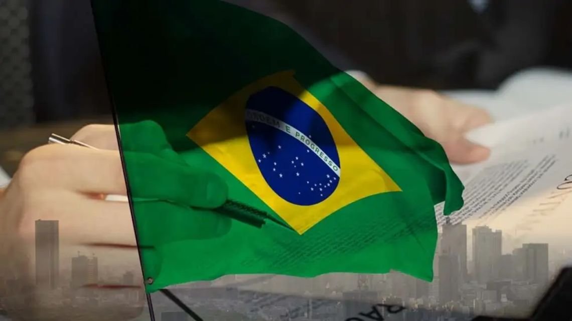 Elecciones en Brasil: afirman que las últimas encuestas “dieron vencedor a Flavio Bolsonaro por dos puntos”