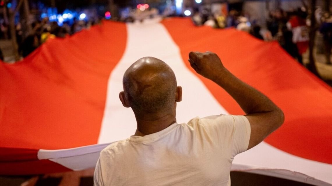 Elecciones en Perú 2026, en vivo: desde Lima, arranca con demoras una votación clave