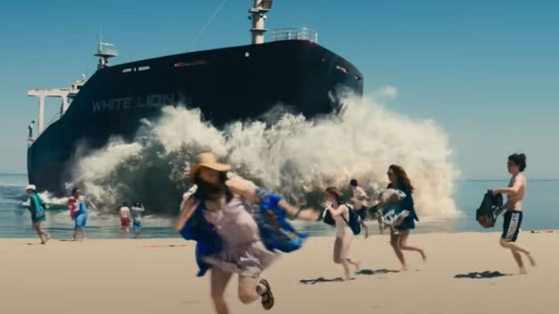 “Embestida”, el thriller de una hora que arrasa en Netflix y conquista a millones