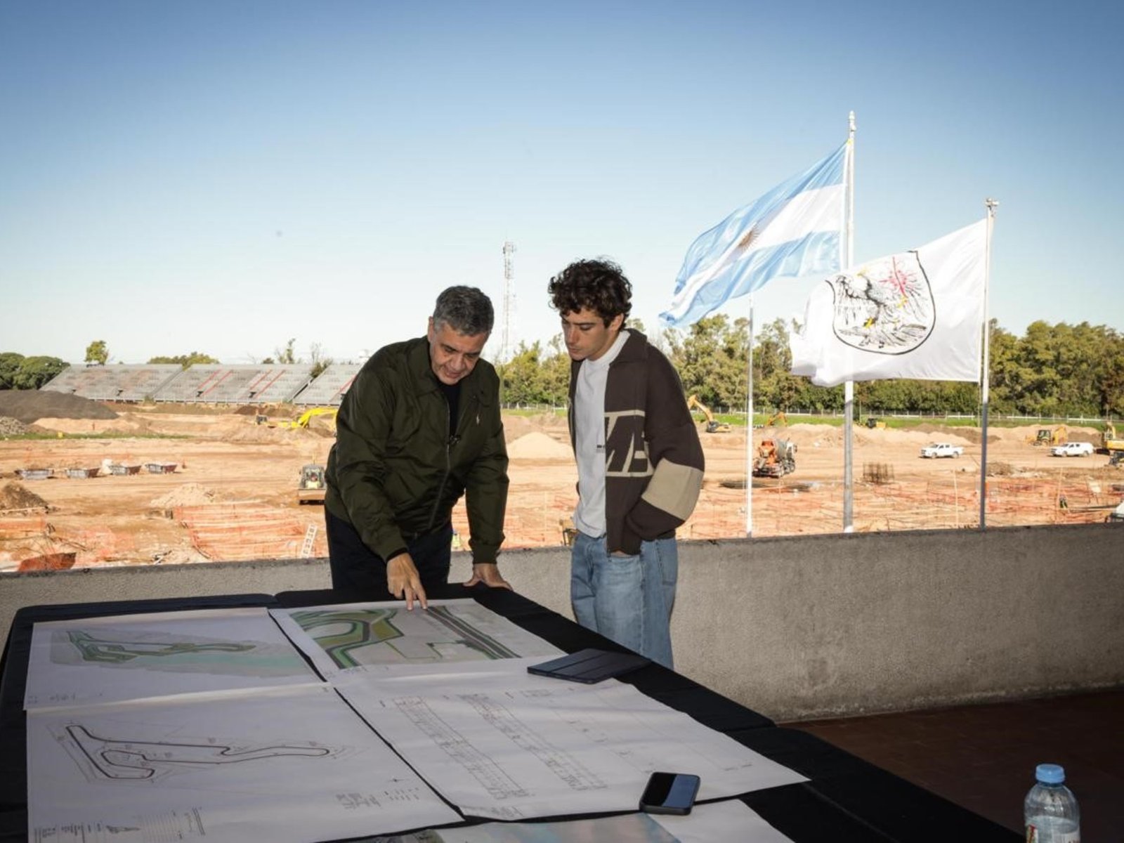 Franco Colapinto, junto a Jorge Macri, visitó el avance de las obras en el autódromo de Buenos Aires: "Se sorprendió"
