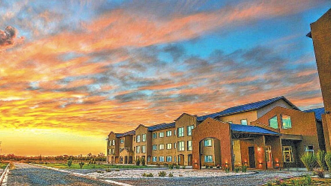 Fueron a un hotel de lujo a festejar su aniversario y terminaron presos