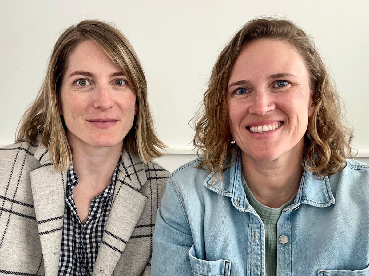 Güeras Aliadas, el empeño de dos estadounidenses para localizar a los migrantes perdidos en el laberinto del ICE | Inmigración en Estados Unidos