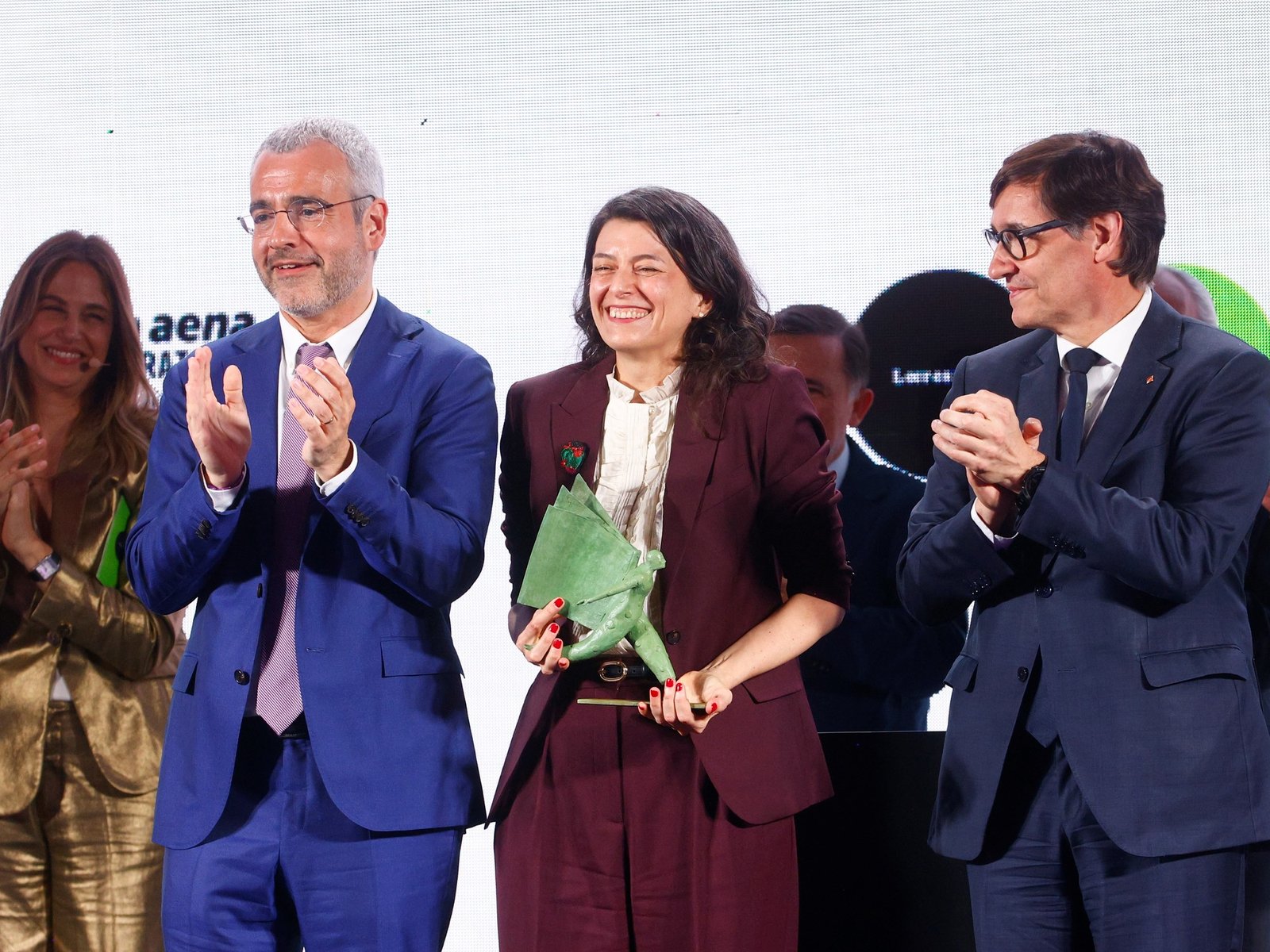 La argentina Samanta Schweblin ganó un millón de euros por el primer Premio Aena de Narrativa