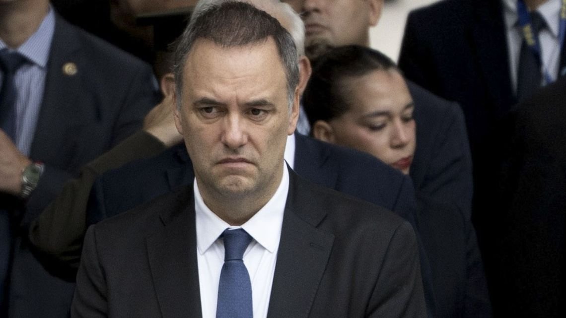 Las contradicciones en el caso Adorni y el espectáculo en el Congreso