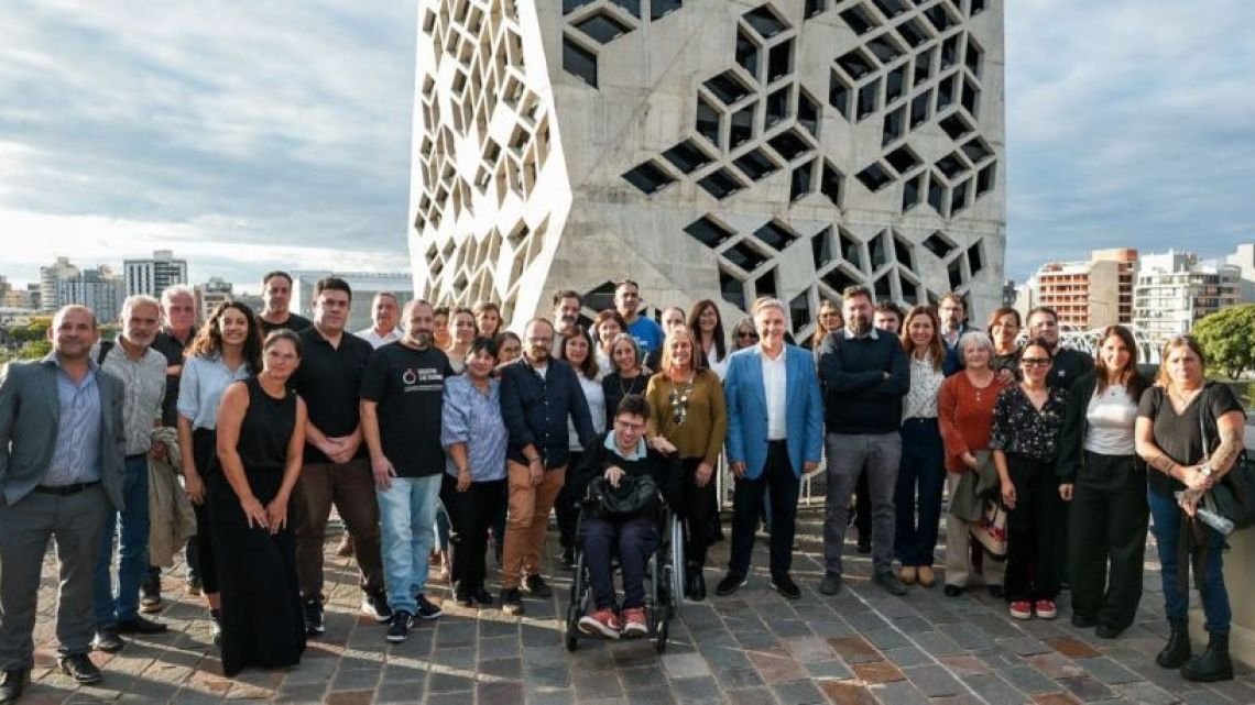 Llaryora dispuso un refuerzo para instituciones de discapacidad: «Las provincias y los municipios no pueden reemplazarlo todo eternamente»