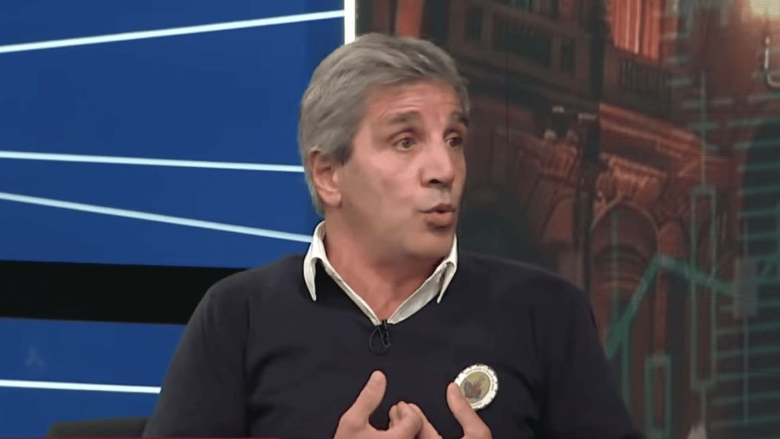 Luis Caputo defendió a Adorni y sostuvo que "no hay nada ilegal" en los créditos del Banco Nación a funcionarios