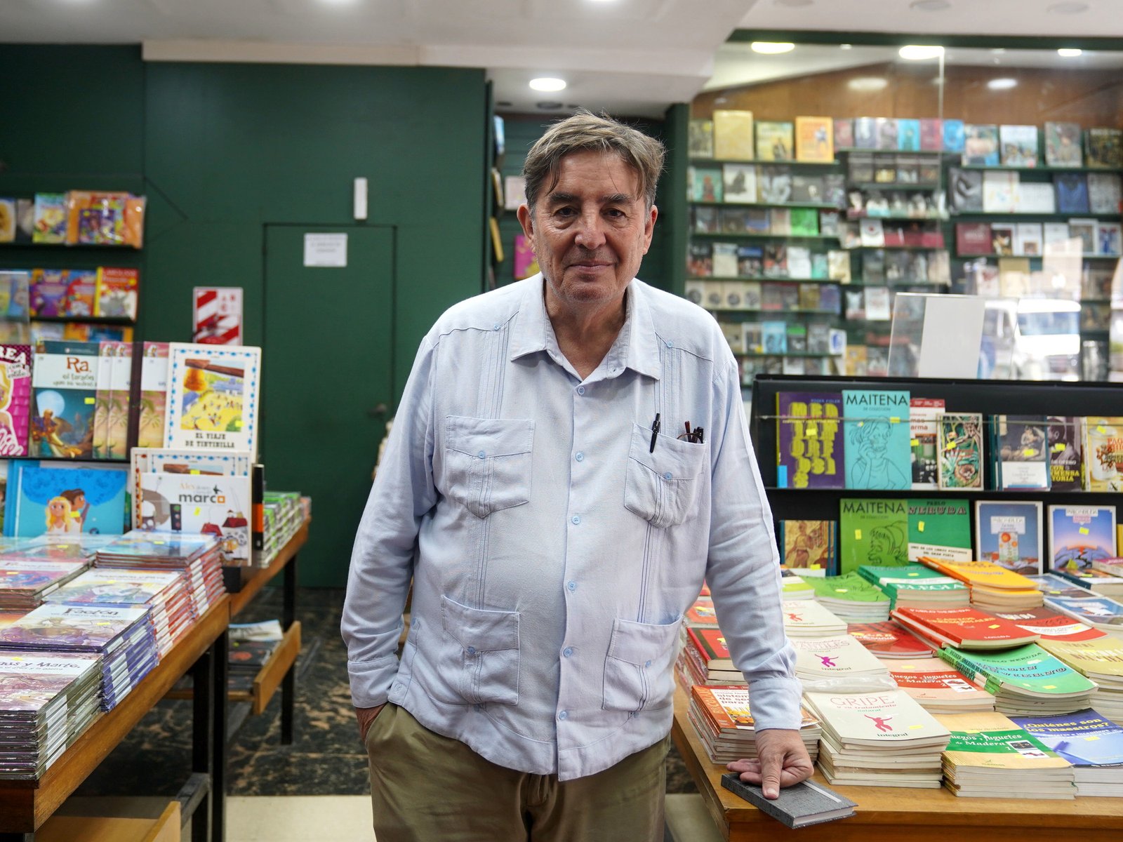 Luis García Montero lanza 'La mejor edad' y advierte sobre una “nueva dictadura”