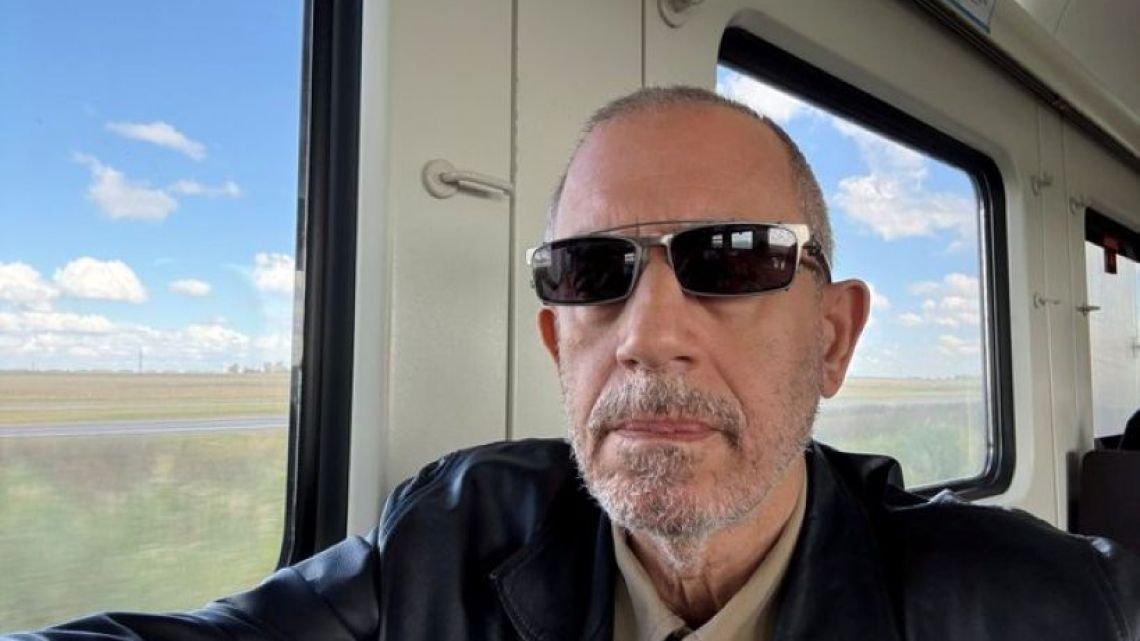 Maslatón: "En primera viajan los boludos y los cagadores, Adorni es las dos cosas al mismo tiempo"