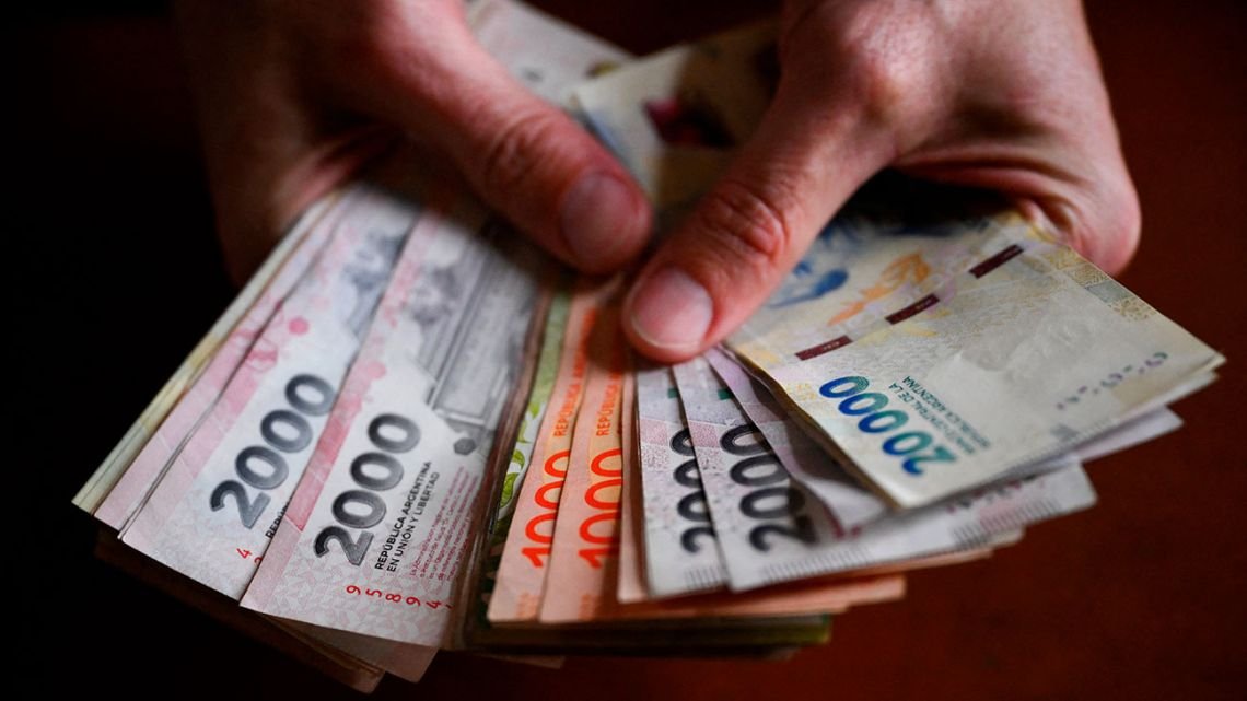 Mercado laboral: el salario pretendido llegó a $1,78 millones, pero perdió contra la inflación