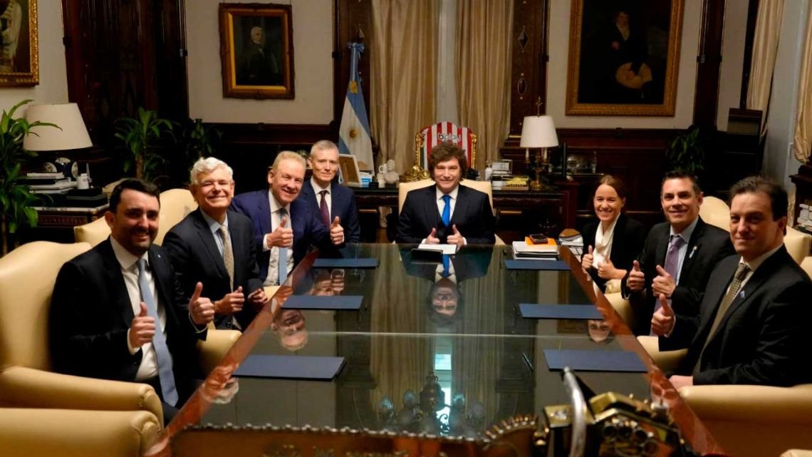 Milei recibió al equipo que ganó el juicio por YPF en EE.UU.