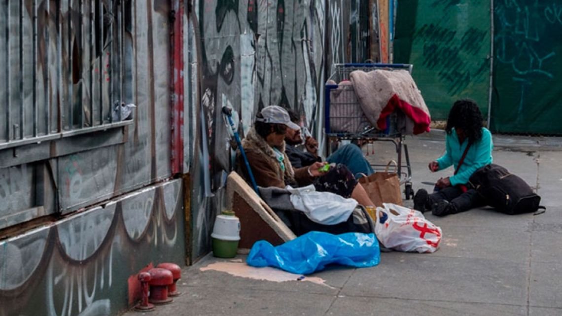 Para no ser pobre, una familia necesitó $1.434.000 según el INDEC