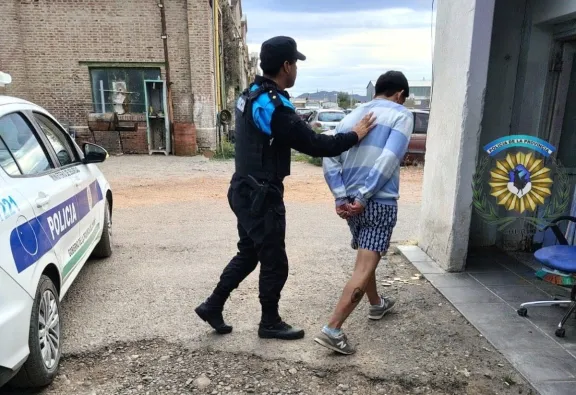 Personal policial detuvo a un hombre con pedido de captura
