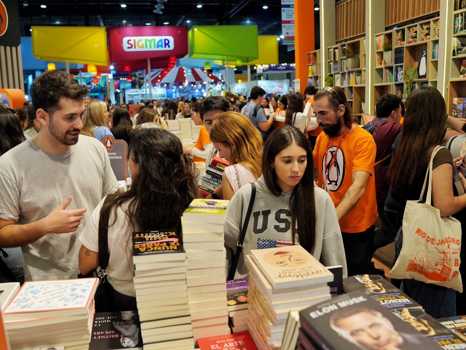 Precios, ofertas e invitados, todo lo que hay que saber sobre la Feria del Libro que empieza el jueves