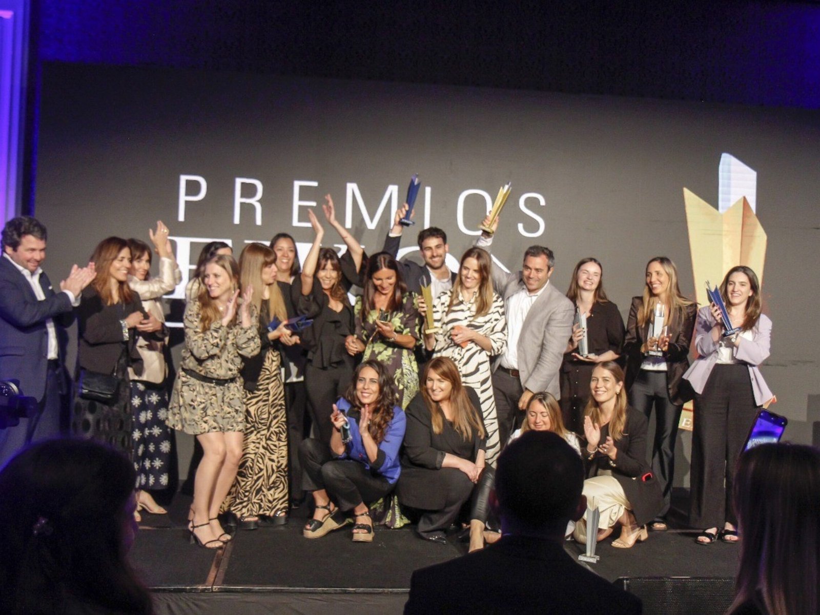 Proponen una campaña para concientizar sobre los riesgos en las redes sociales