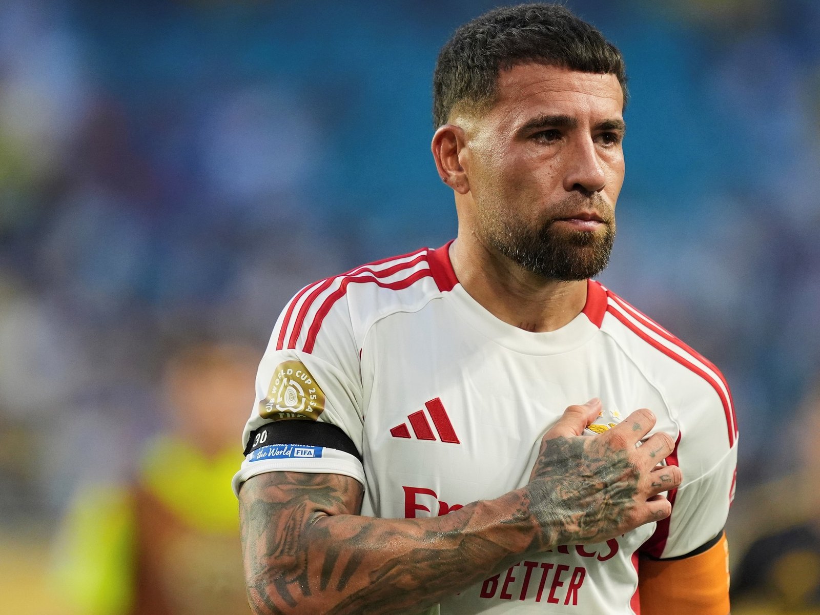 River lo busca, Mourinho le hizo un guiño en Benfica, ¿y le perdonan la roja en el Mundial?