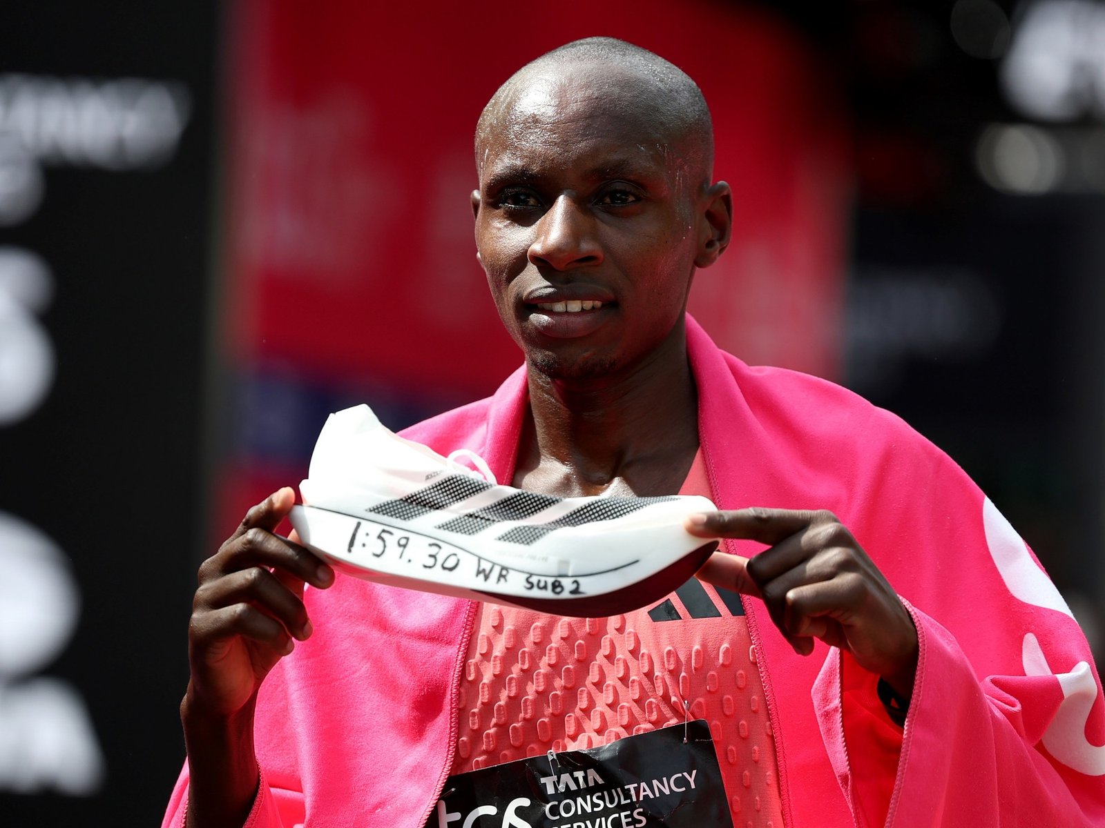 Sawe, el hombre que pulverizó la barrera de las dos horas en el maratón y su cruzada personal contra las sospechas del doping