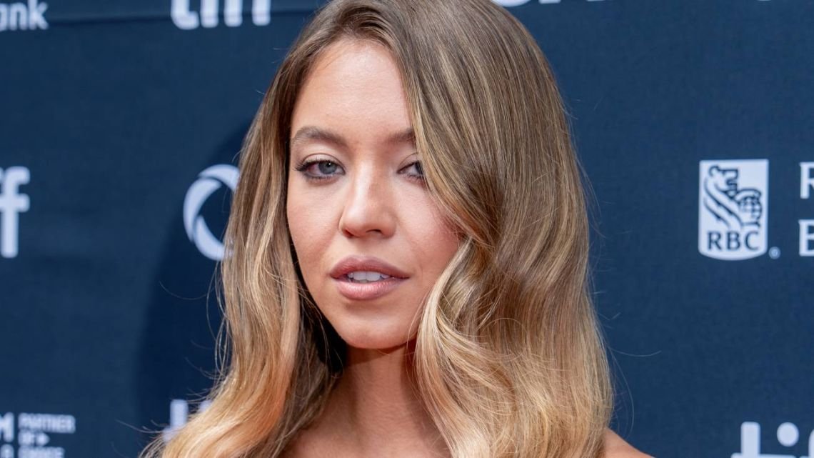 Sydney Sweeney quedó fuera del corte final de El diablo viste a la moda 2 tras decisiones creativas