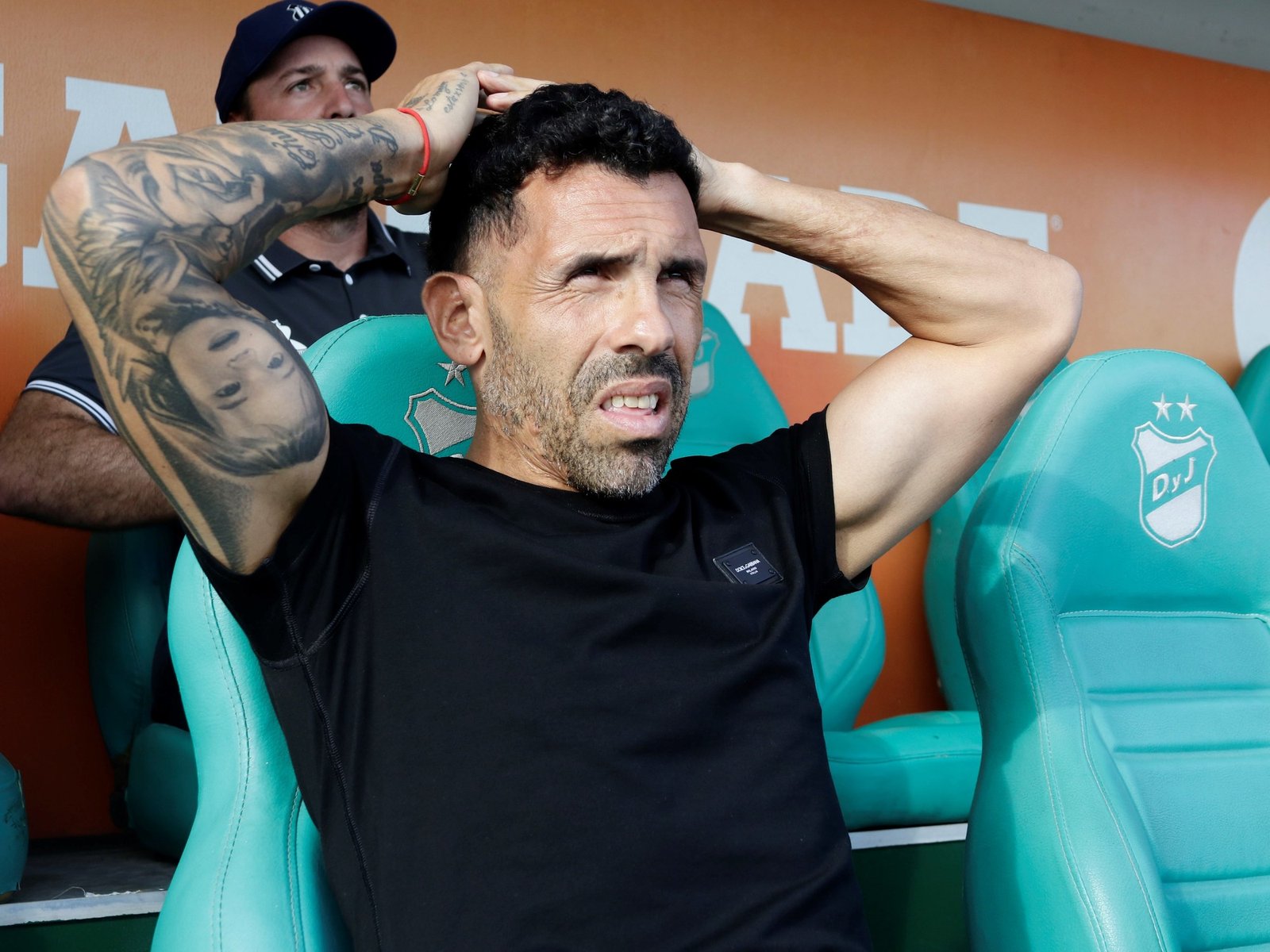 Tevez, dolido, no fue a la conferencia de prensa :: Olé