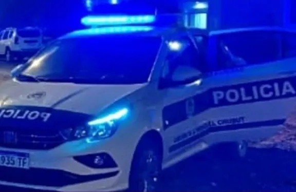 Trelew: lo atraparon tras romper el vidrio de una camioneta