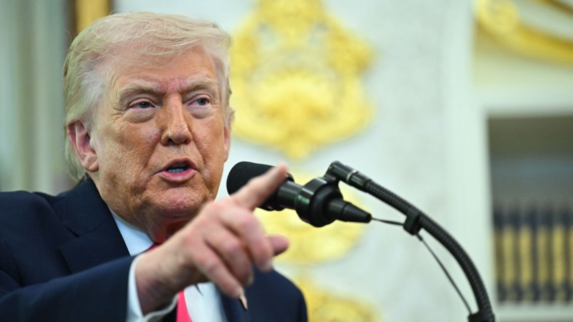 Trump casi enloquece en sus amenazas a Irán: "Malditos locos, ya verán! Alabado sea Alá"