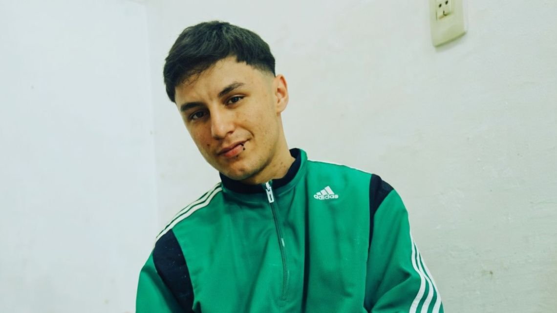 Un joven de 23 años fue a una fiesta el viernes y apareció muerto este lunes dentro de una heladera