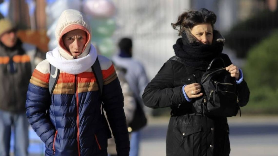 Una masa de aire frío proveniente de la Antártida se hará sentir en todo el país: se prevén mínimas cercanas a los 0°C