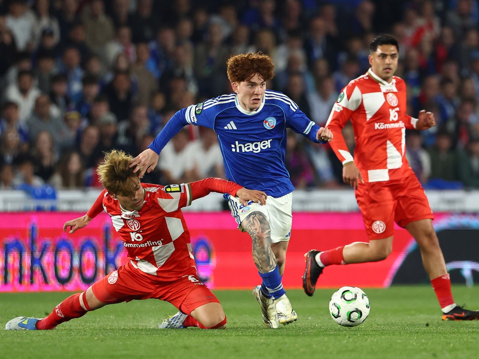 Valentín Barco condujo al Racing de Estrasburgo, que dio vuelta la serie ante Mainz y se metió en las semifinales de la Conference League