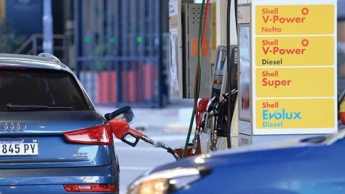 Venta de Shell Argentina: Manzano y Mercuria avanzan mientras Raízen negocia su deuda millonaria