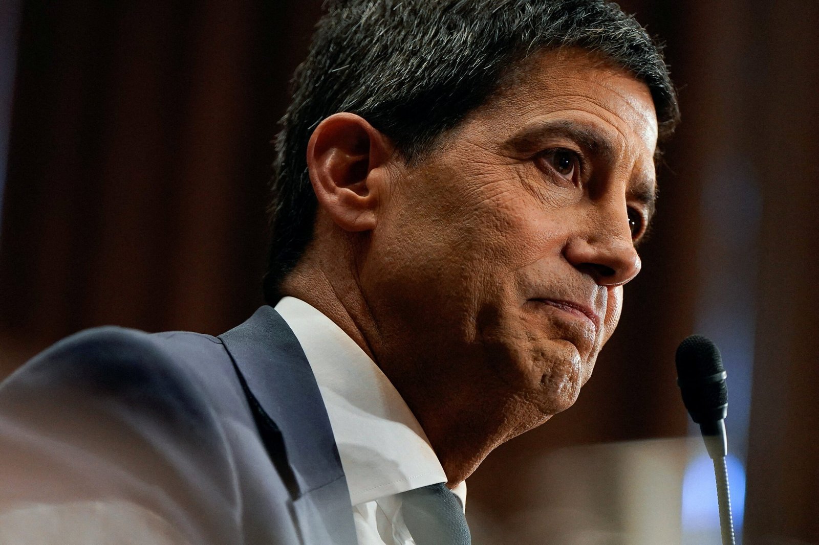 Warsh supera una votación crucial en el Senado en su camino para presidir la Reserva Federal