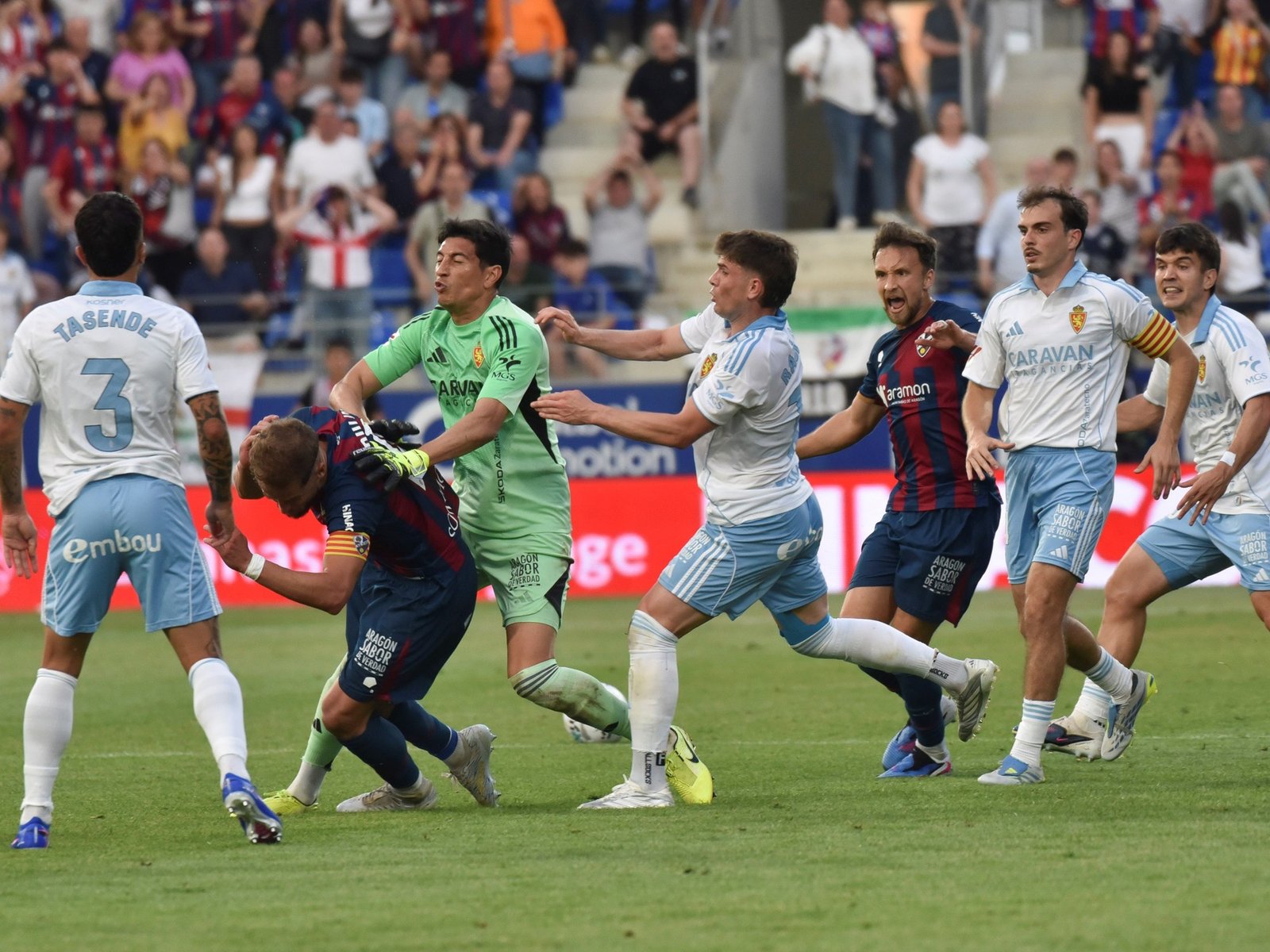 cómo quedó la cara de Pulido, hermetismo en Zaragoza y el riesgo de una sanción histórica