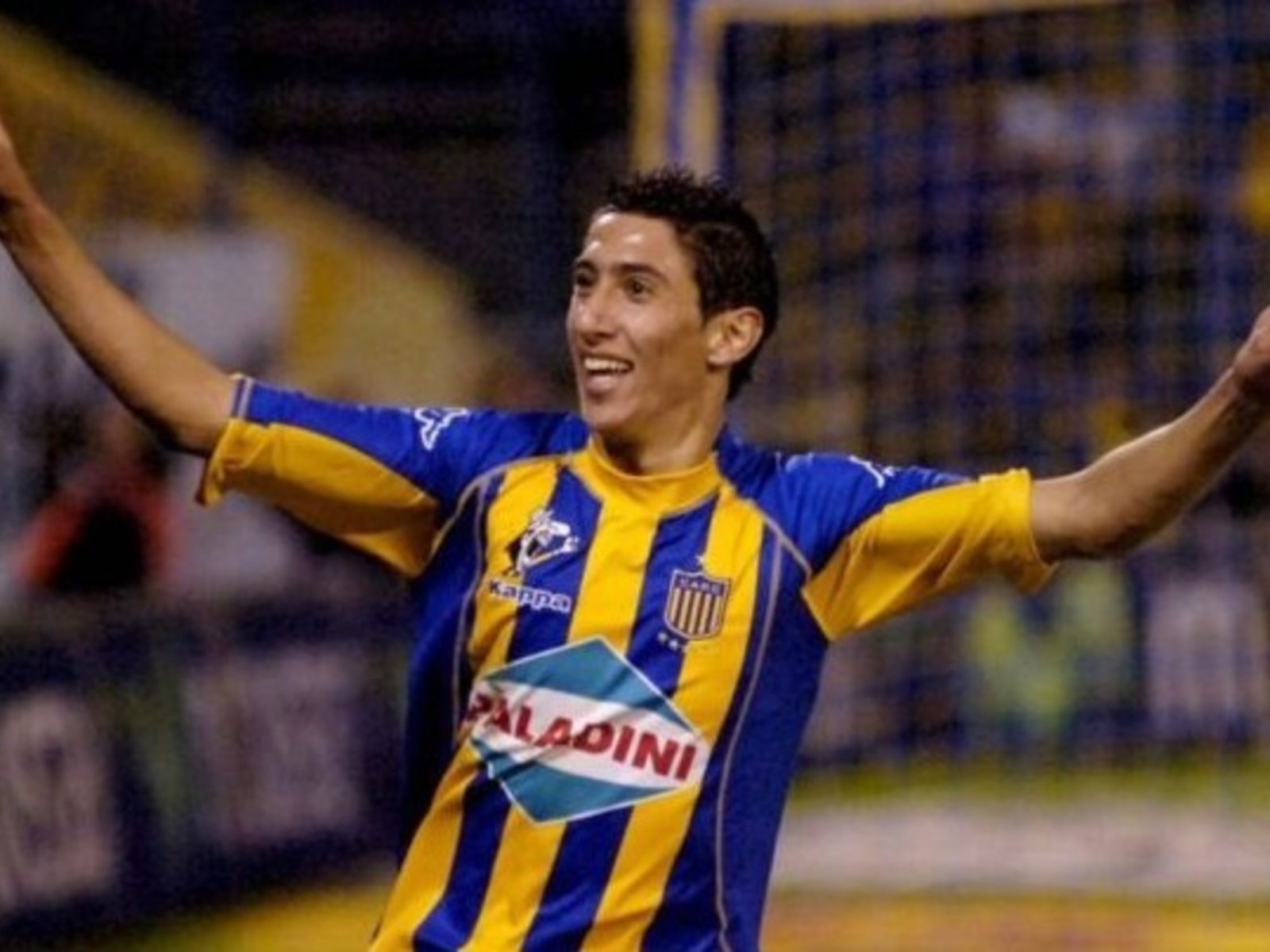 debuta con Rosario Central 20 años después de su primer partido