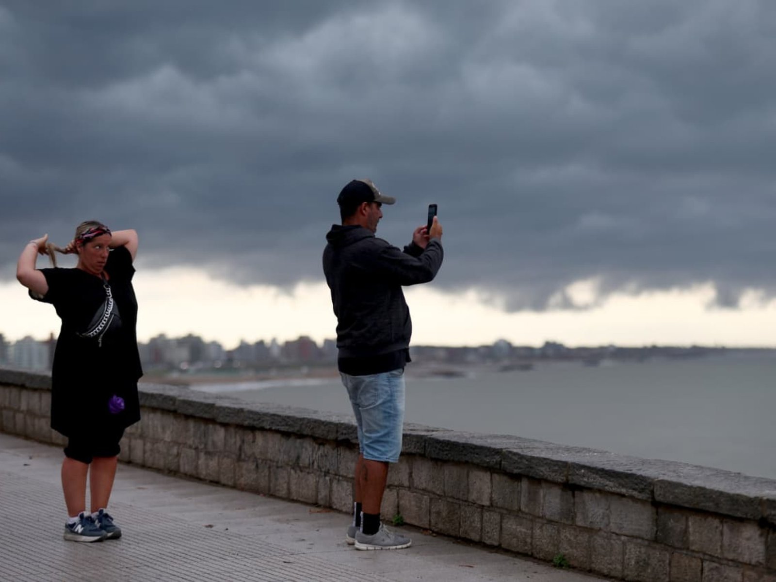 después de la tormenta, en la Costa apuestan a que el buen tiempo atraiga a más turistas durante el finde extra largo