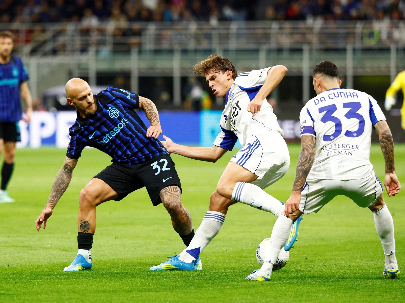 el Inter perdía 2-0 contra el Como de Nico Paz y Maxi Perrone en Milán pero lo remontó en un final de locos
