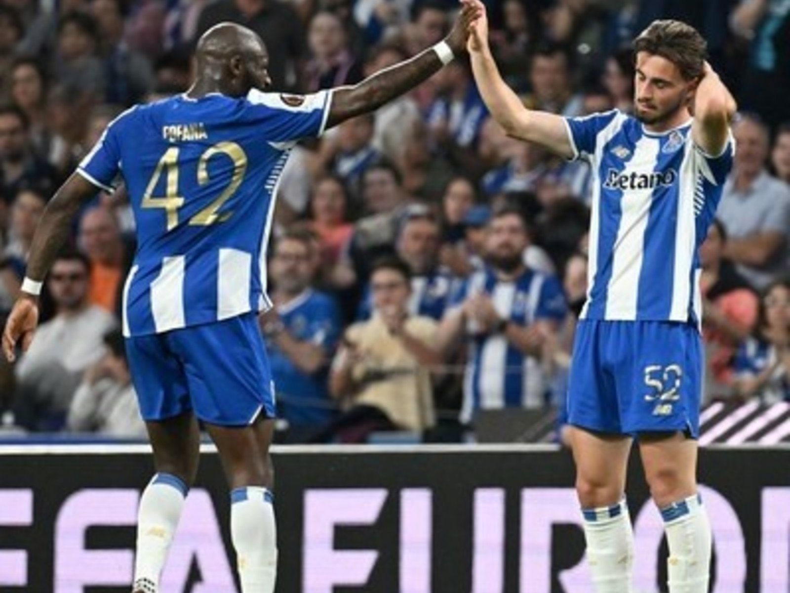 el insólito gol en contra del Porto que le permitió al Nottingham Forest llevarse un empate