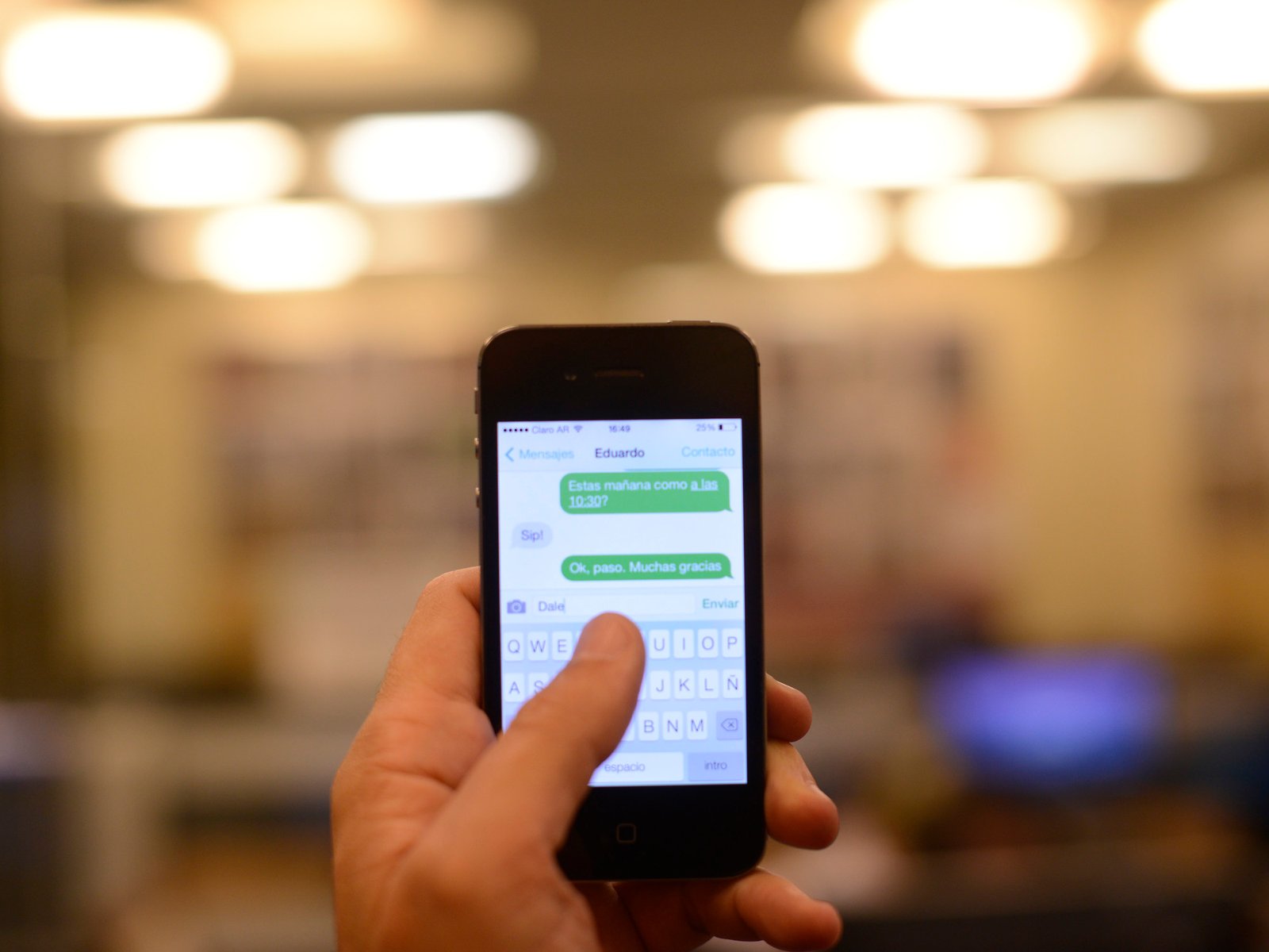 investigan a un chico de 13 años que planeaba un ataque contra una escuela y el vínculo con una red violenta