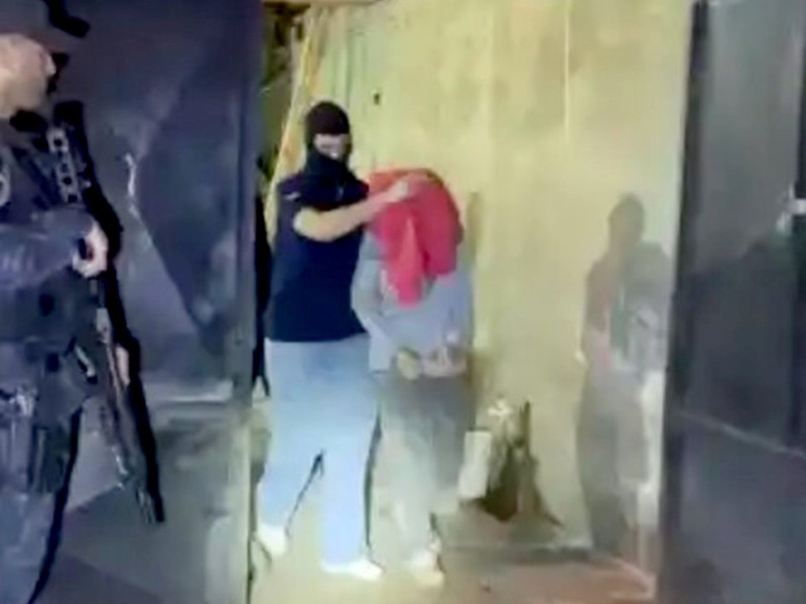 investigan si intentaron vender a dos nenes de 1 y 4 años por plata y terrenos